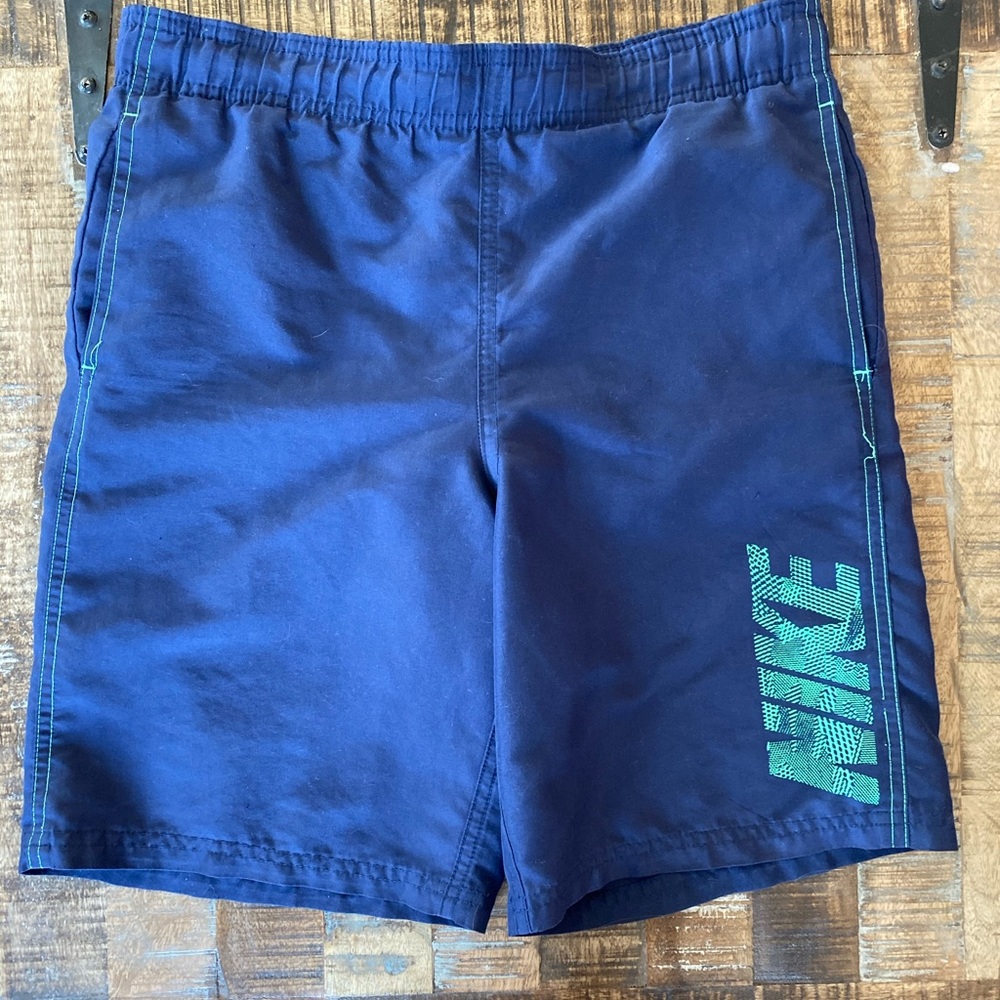 M swim trunks
